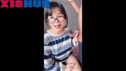 Tn2na คลิปโป๊วัยรุ่นไทย Onlyfans Porn น้องแว่นสาวคึกคะนองเอามือถือถ่ายคลิปตอนตัวเองอมควย แล้วไข่สั่นยัดหีจนเงี่ยนและขอให้เย็ดท่าหมาจนจุกหี  