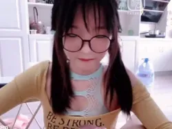 糖心Vlog・淫荡小姨子蜜穴引诱・UU睡不着?2026-10-23-14