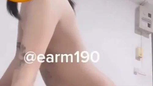 คลิปหลุด earn190Nomsodx สาวไทยผิวขาวหุ่นดีน่ารัก นัดเย็ดกับแฟนในห้องนอน ตั้งกล้องขย่มควยท่าหมาโม๊กสดอมควยแรง โดนซอยหีกระหน่ำจนแตกในครางเสียวไม่ยั้ง xxx